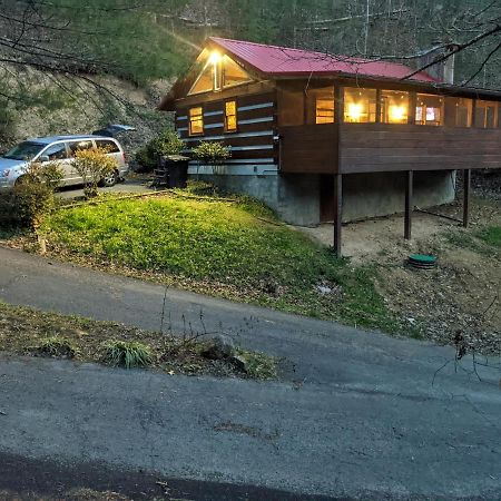 Villa The Robins Nest With Hot Tub à Pigeon Forge Extérieur photo