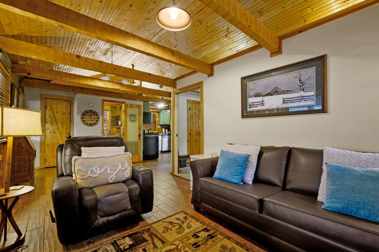 Villa The Robins Nest With Hot Tub à Pigeon Forge Extérieur photo