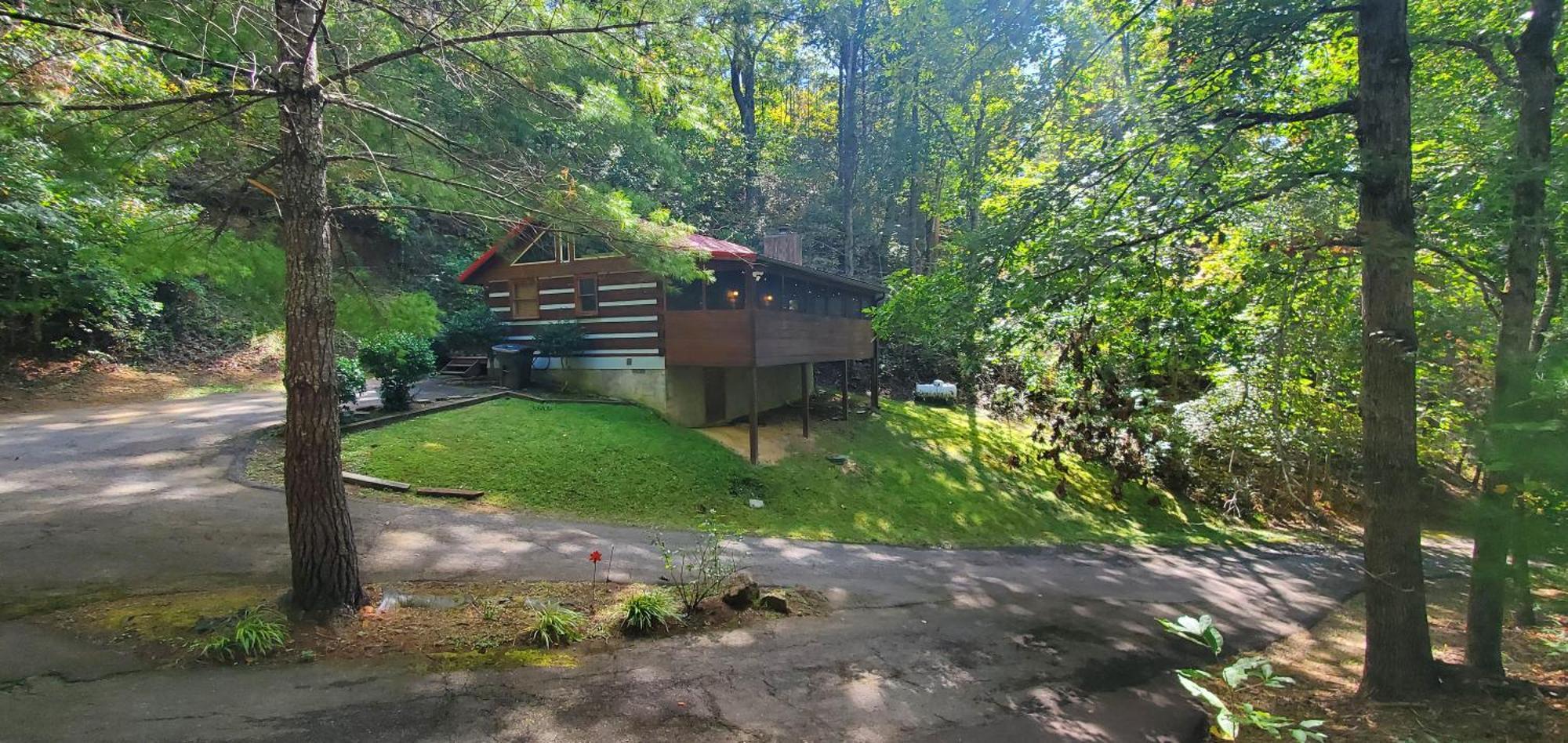 Villa The Robins Nest With Hot Tub à Pigeon Forge Extérieur photo